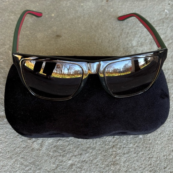 Gucci Acetate Gradient Tinted Sunglasses 🔥 - Picture 3 of 7